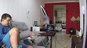 Corno do meu marido, I paraded in see-through bikini front of tech guy!