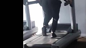 Big Booty Shakes On Treadmill
