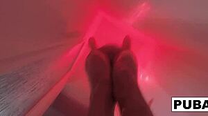 Hé, j'adore humilier ces garçons sissies, les faire soumettre à fond !