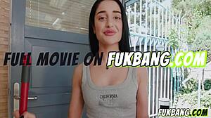 Maid cleans with deepthroat pleasure