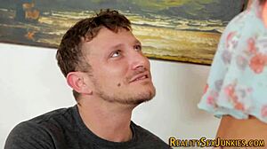 Whitney Westgate scopata a palla