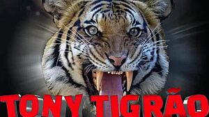 あの尻で、ヴィクトリア・カマルゴの穴の中にフィニッシュせざるを得なかった