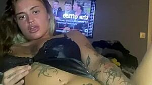 Slutty Goth Fingers Herself After College