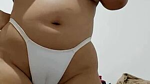 Le siento la cara en mi coño