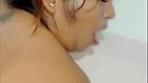 el cornudo trabajando y llego mi ex padrasto y me dio por mi culito