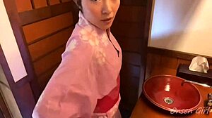 hey, chilling at sakura hot springs with nacchi, wanna join us?