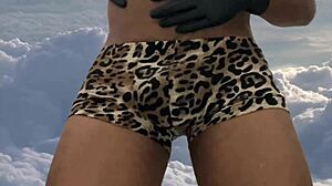 I recorded myself dancing and touching, so hot!