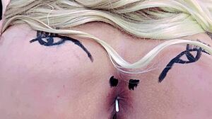 Mentes maliciosas v�o dizer que � um cu rosinha chupando pirulito completo no sheer e red