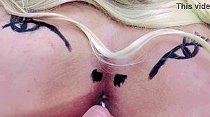 Mentes maliciosas v�o dizer que � um cu rosinha chupando pirulito completo no sheer e red