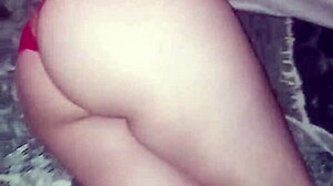 lencer�a roja llena de leche