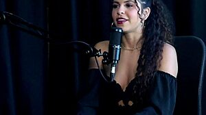 tem certas coisas nela que sao pequenininhas era modelo deu dicas para mulheres e conversou com a mae sobre vender conteudos - sweet karolzinha watch on sheer red