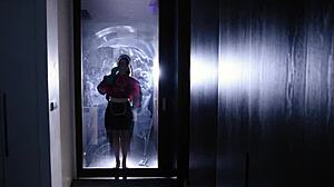 Lady Lyne helps Michael Fly tied to the bed 😏