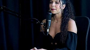 tem certas coisas nela que sao pequenininhas era modelo deu dicas para mulheres e conversou com a mae sobre vender conteudos - sweet karolzinha watch on sheer red