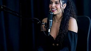 tem certas coisas nela que sao pequenininhas era modelo deu dicas para mulheres e conversou com a mae sobre vender conteudos - sweet karolzinha watch on sheer red