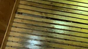 pareja de exhibicionistas follan en spa público-katty blake