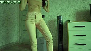 Female desperation leads to pee in jeans, homemade amateurs video.