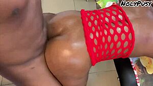 Wow, Top Nigerian Couple's Juicy Pussy Doggystyle Sex on Holiday!