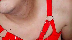 Transexual beauty shows off rosadita y rica polla