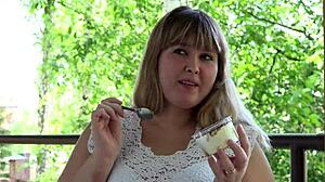 mukbang with chubby milf 😋