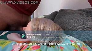Meninas dando no natal irm�o pegando irm�
