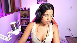 Latina Colombian streamer couple fucks live in POV creampie session.