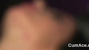 Honey får facial og sluger det hele