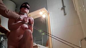 Esclave F Dressage À La Badine