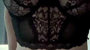 the horny british girlfriend squirts with her toys in a real experience