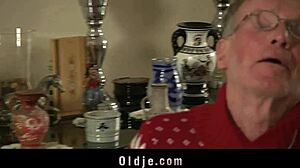 Два больных дедушки получают минет и анал от медсестры-подростка