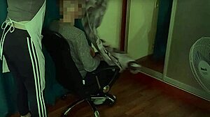 Mrs. Lazinski in salon roleplay 😏