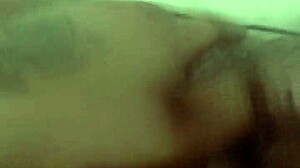 i love this sexy solo fingering and squirting session