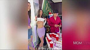 I take stepmom Lindsay Lee to college parties every time! 🎉