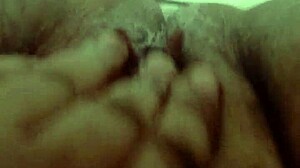 i love this sexy solo fingering and squirting session