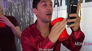 I take stepmom Lindsay Lee to college parties every time! 🎉