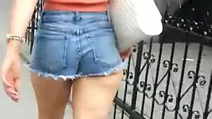 wow, sneaking peeks at big asses on the street! 😍