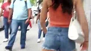 wow, sneaking peeks at big asses on the street! 😍