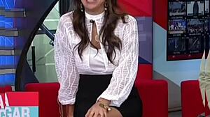 Hey, wanna peek at Paola Rojas’ upskirt moment?