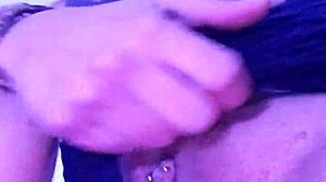 Me toco mientras veo porno 😏