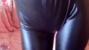 Hey, can you rate this dick with your sexy ass?