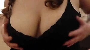 Pornnapplepie Deepthroats Sloppily In Sexy Glasses, Choking And Gagging On Her Knees