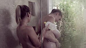 Har Du Set To BBW'er Blive Gjort Våde i Lesbisk Bruser Action?