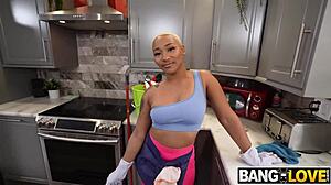 Does The Thickest Cum Shoot Fastest? Jovan Jordan Asks While Pounding Daphne's Big Ass