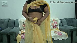 desi saree aunty teasing with her bare tits on display.