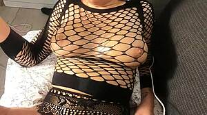 Sexy babe with big boobs oiled up in lingerie 😍