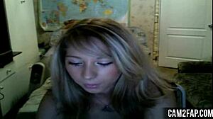 hot blonde babe on webcam making me feel aroused