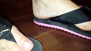 Лух дает мощный футджоб