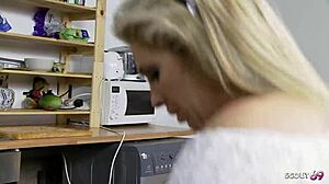 Round Ass Maid Jordan Kingsley Seduces Boss for Rough Quickie! Damn!