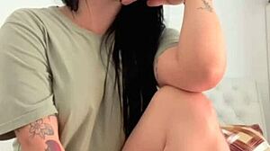 colombian desk flash with stunning natural tits