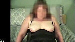 riding my toy on the bed's edge, gonna cum! 😍