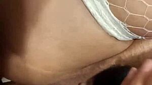 mi hermanastro me lo mete por el culo mientras uso mi vibrador